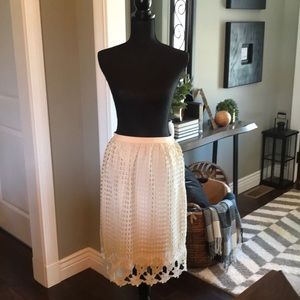 Versona M NWT skirt! So cute for spring! 🌸